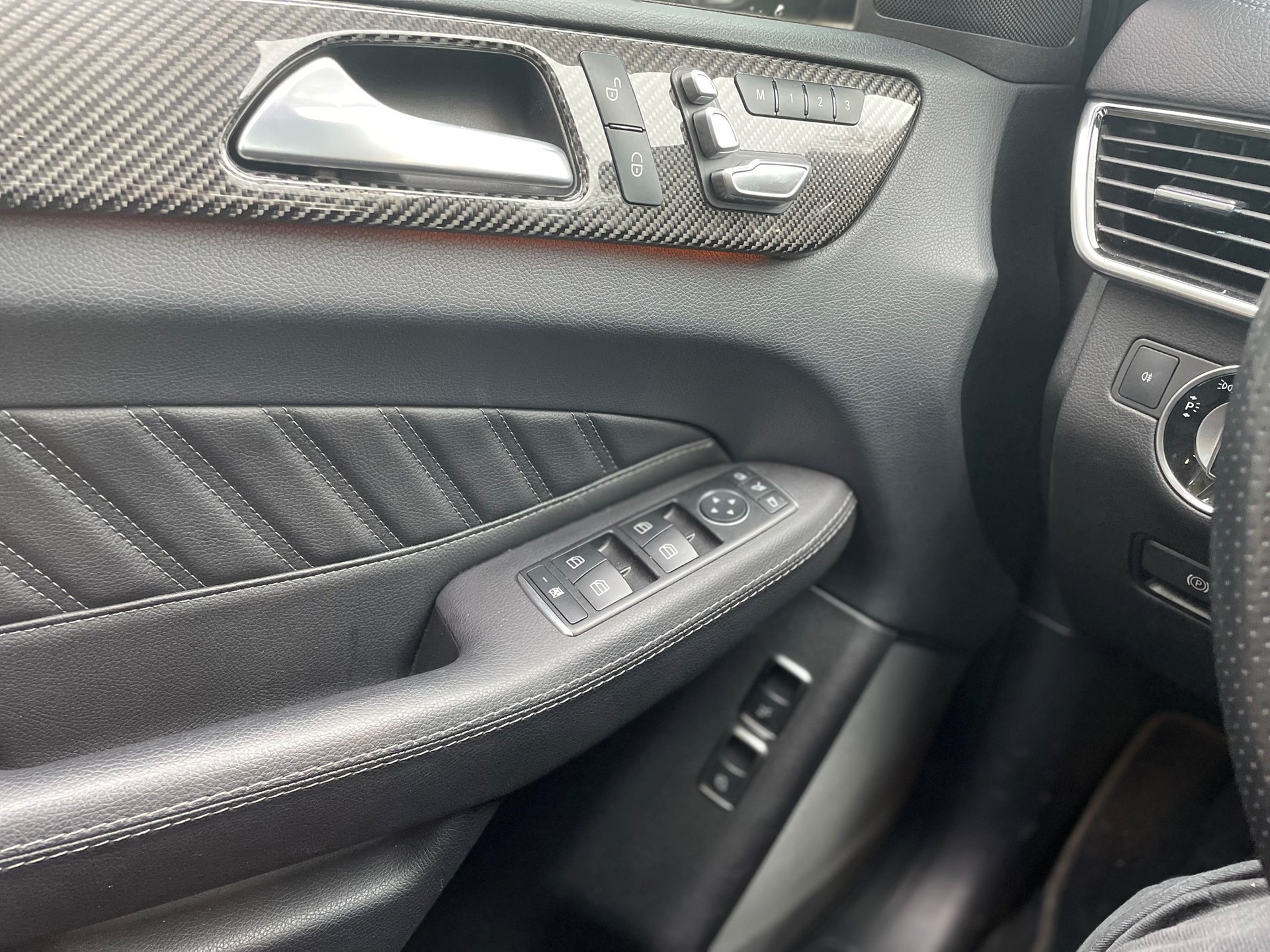 MERCEDES-BENZ GLE Coupé 400 AMG-Line 4Matic 9G-Tronic-image-8