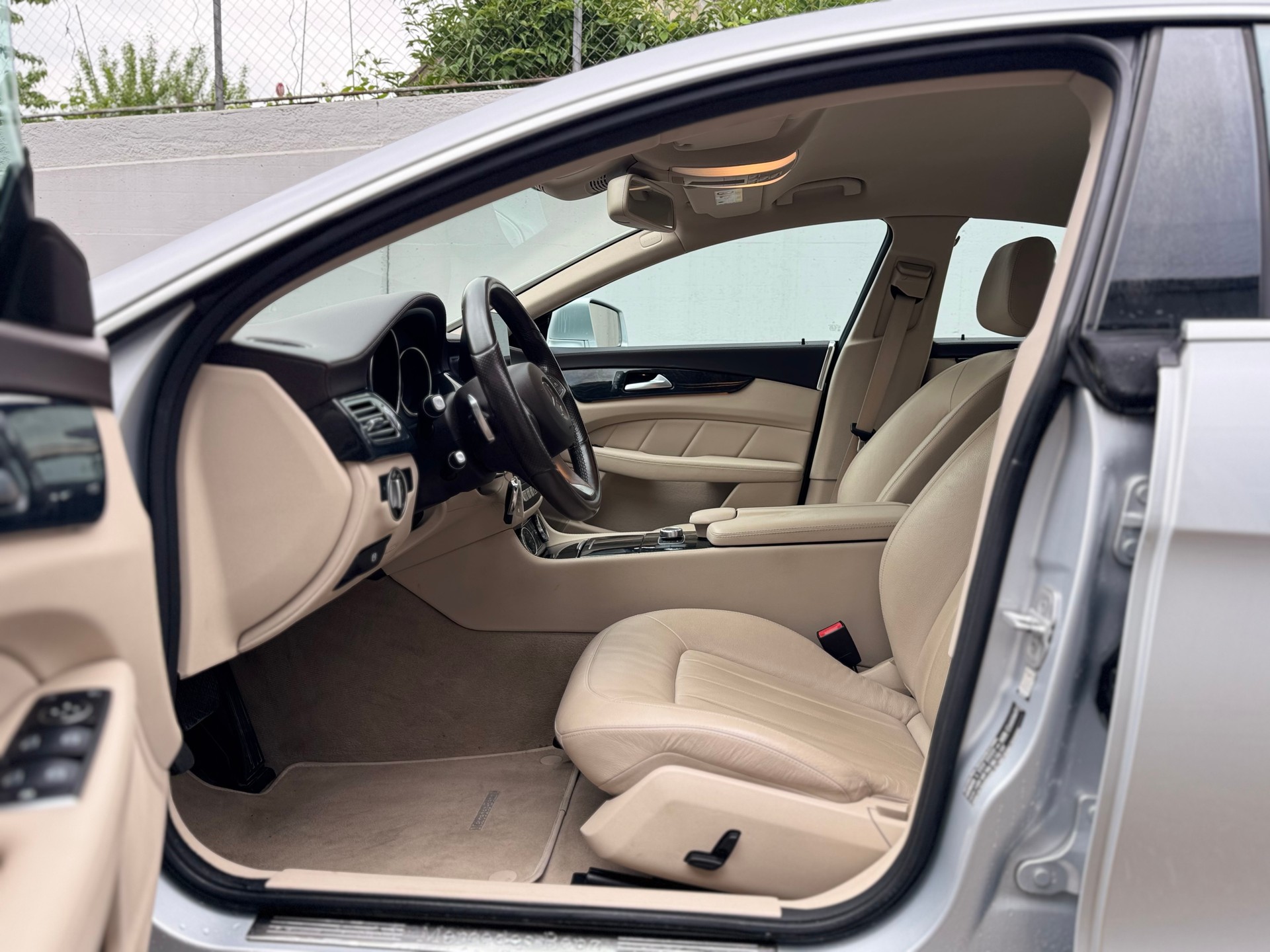MERCEDES-BENZ CLS 250 BlueTEC 4Matic 7G-Tronic-image-6