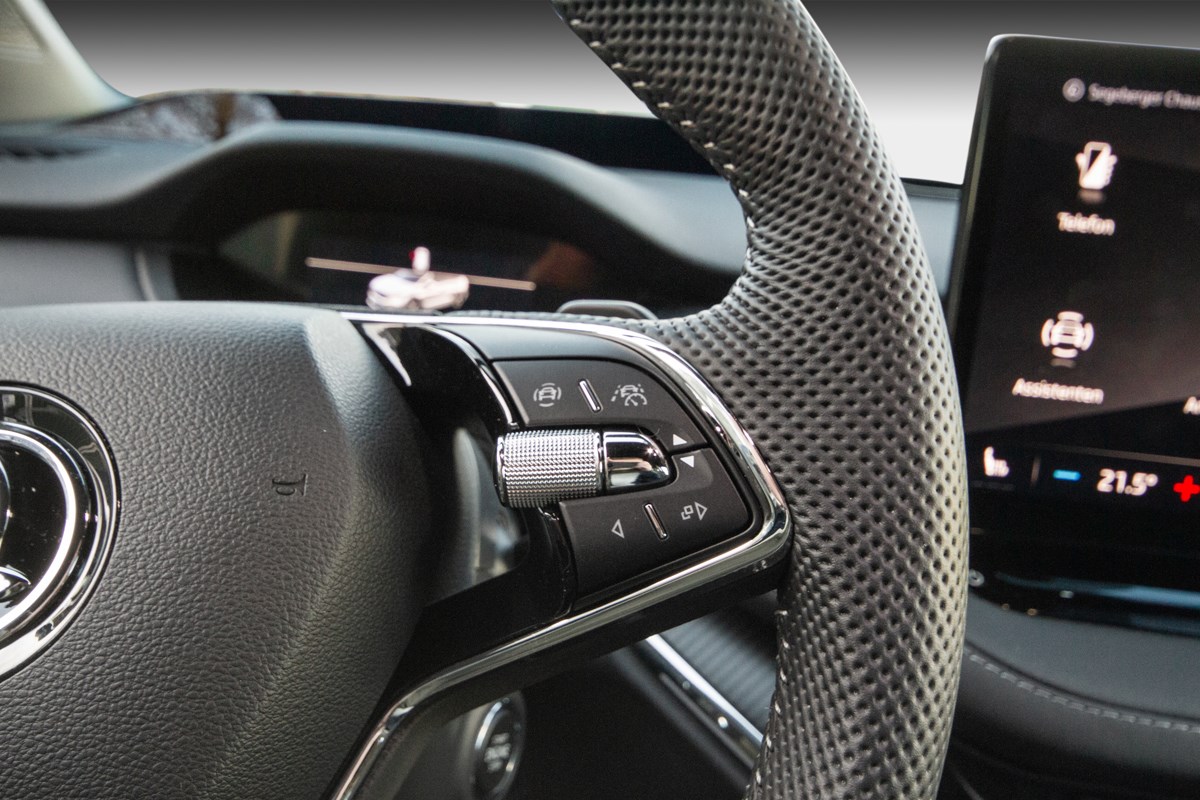 SKODA Enyaq iV 80x SportLine-image-9