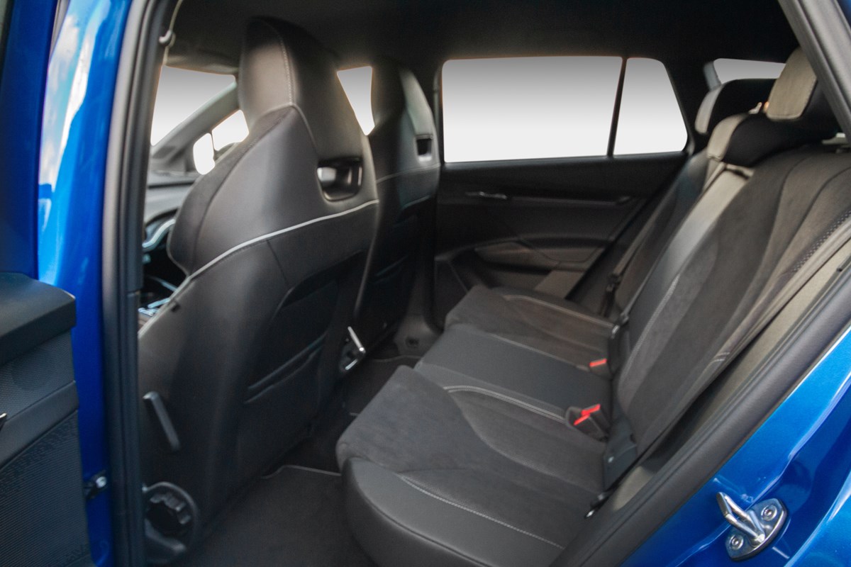 SKODA Enyaq iV 80x SportLine-image-6