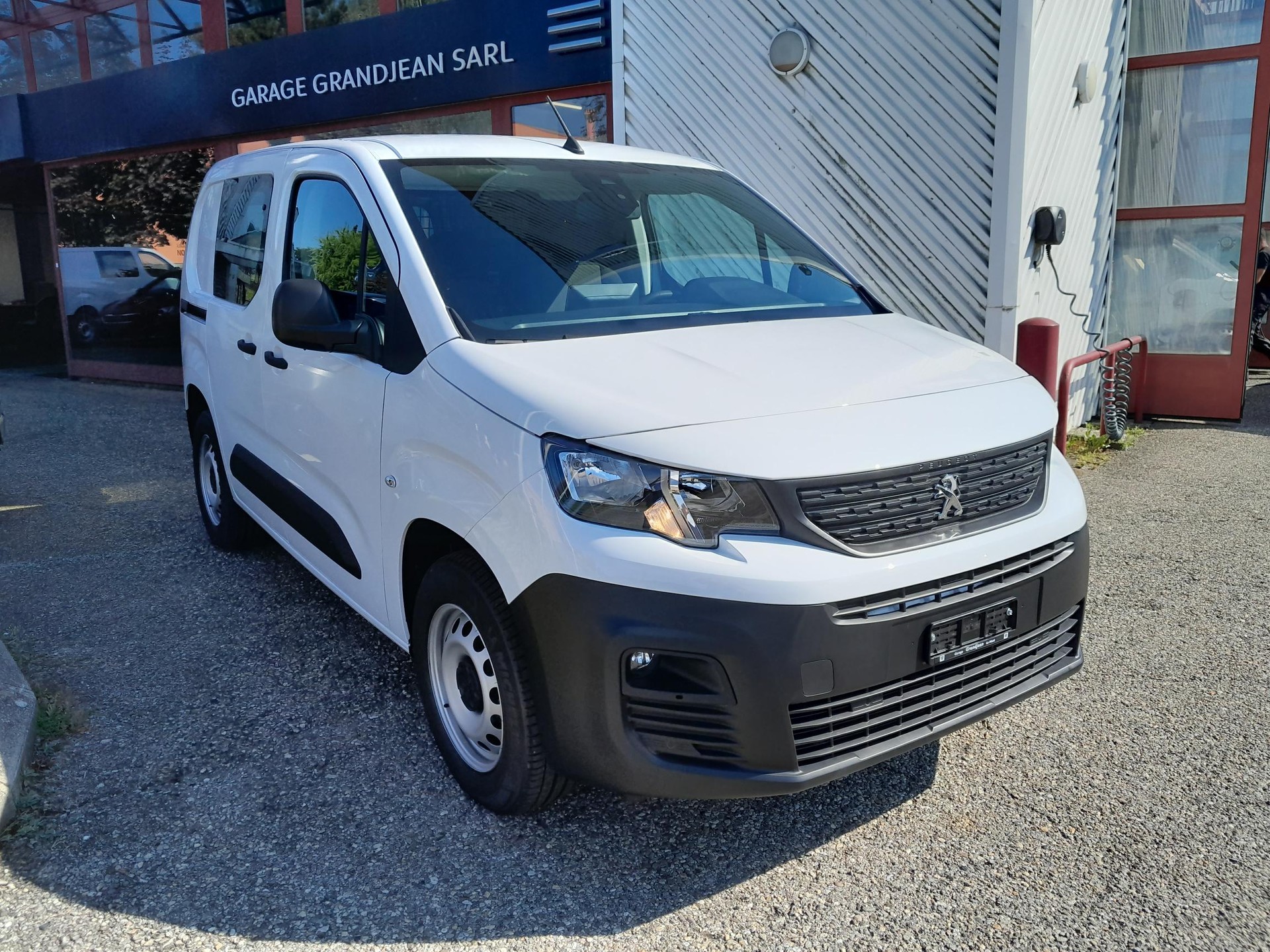 PEUGEOT e-Partner 50kWh Premium