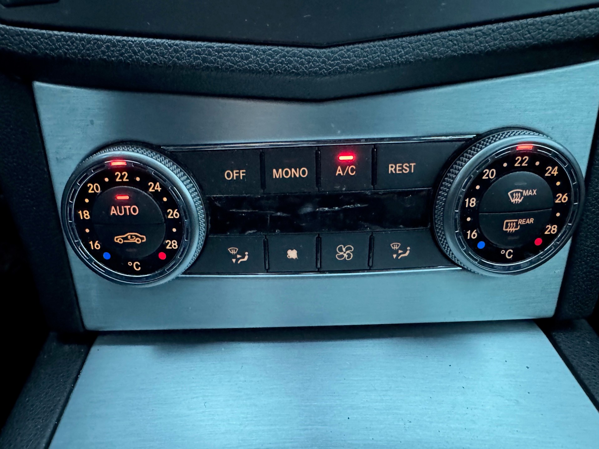 MERCEDES-BENZ C 350 Avantgarde 7G-Tronic-image-9