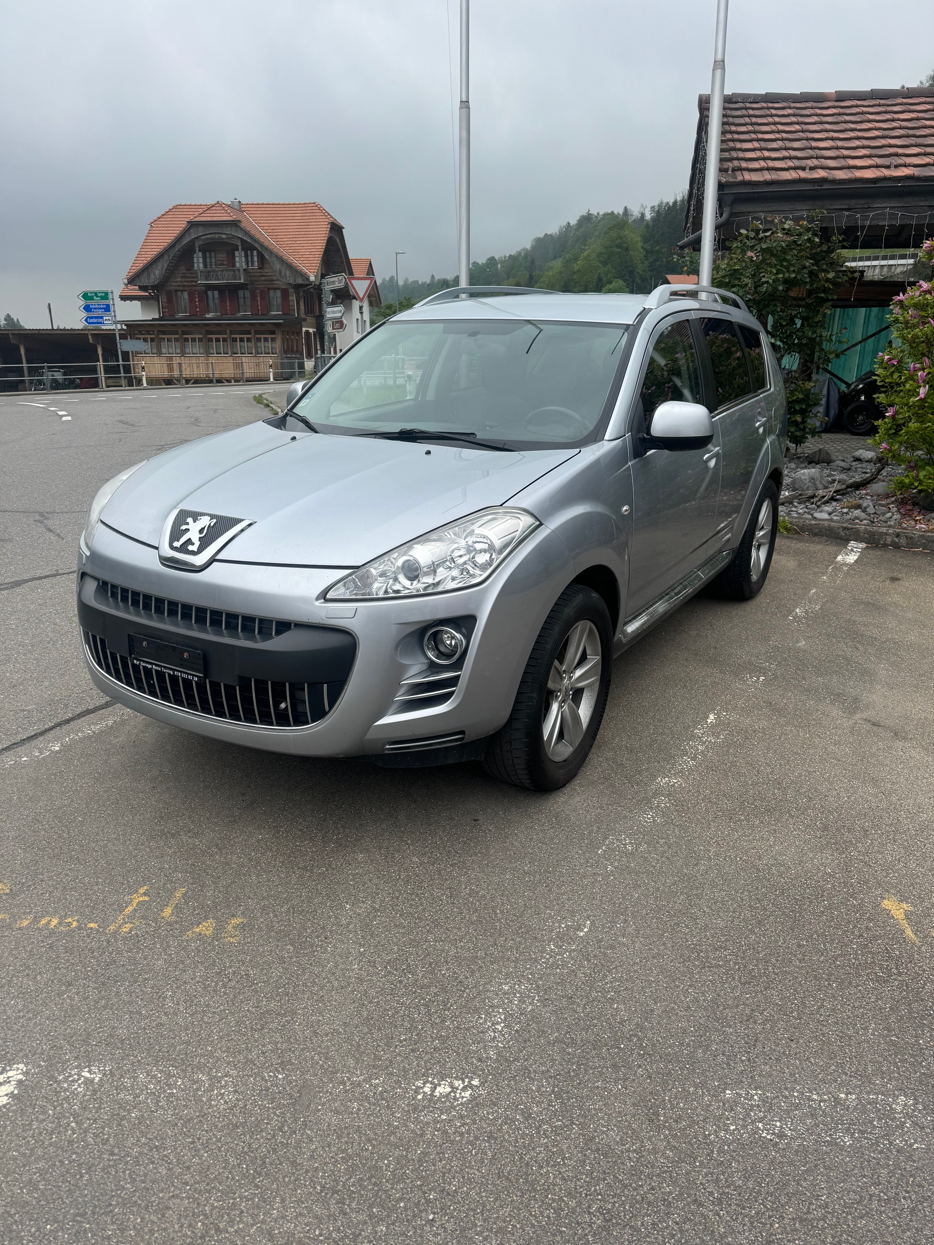 PEUGEOT 4007 2.2 HDi Confort