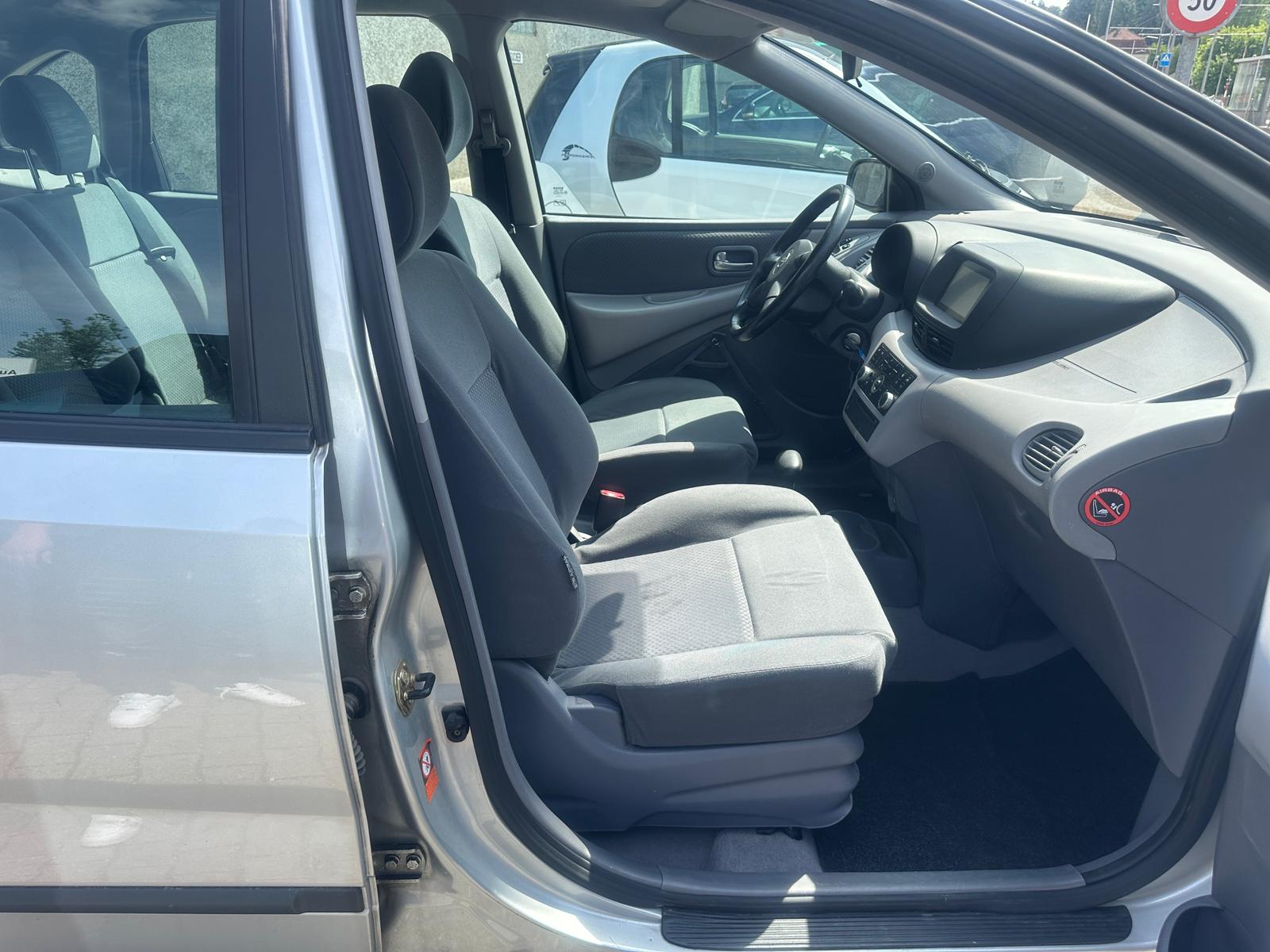 NISSAN Almera Tino 1.8 16V tekna-image-15