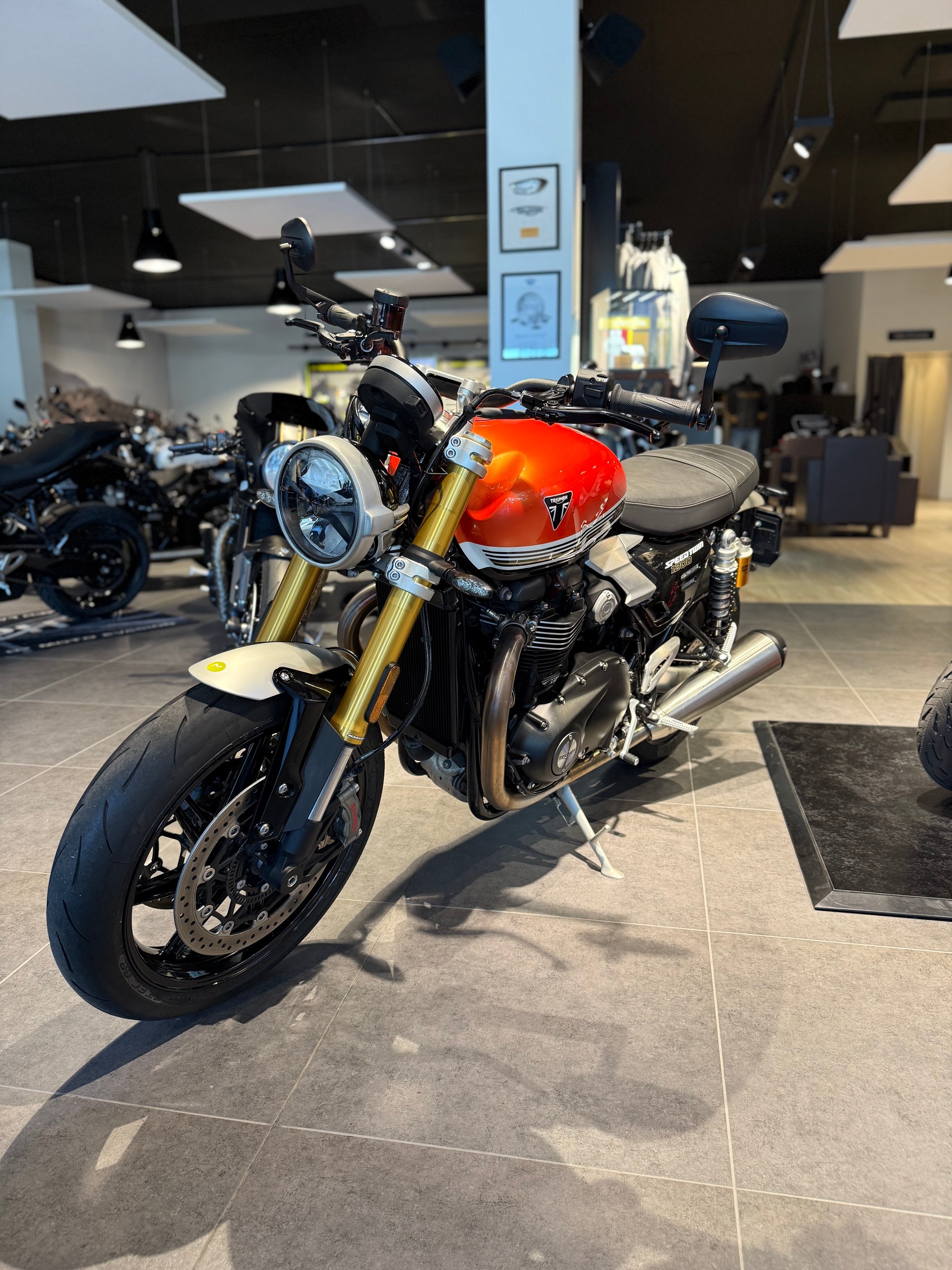 TRIUMPH Speed Twin 1200 RS-image-2