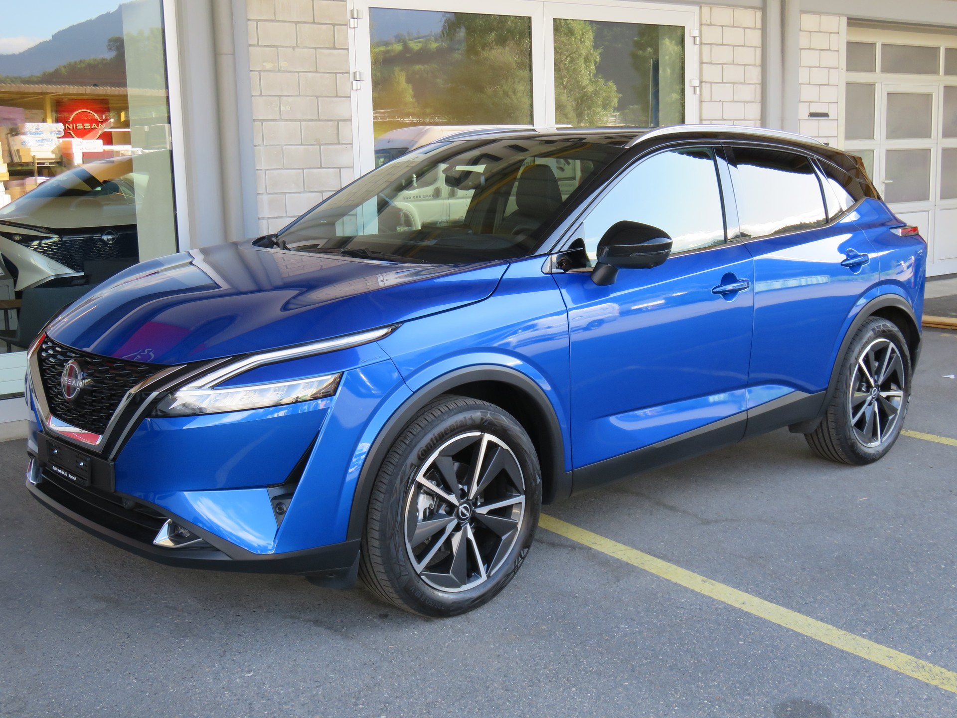 NISSAN Qashqai 1.3 DIG-T MHEV Tekna+ Xtronic 4x4-image-3