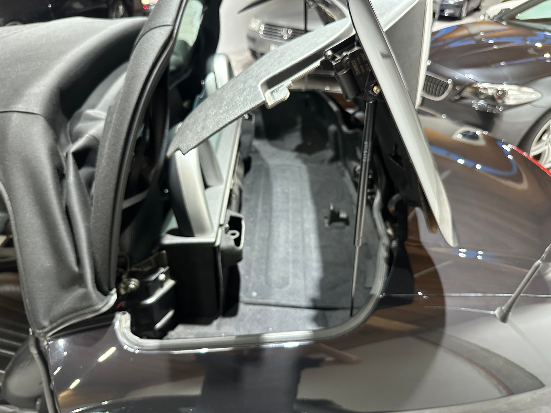 ALFA ROMEO Spider 3.2 JTS Q4/Sehr gepflegt sowie lückenloses Servicebuch (Alfa)-image-22