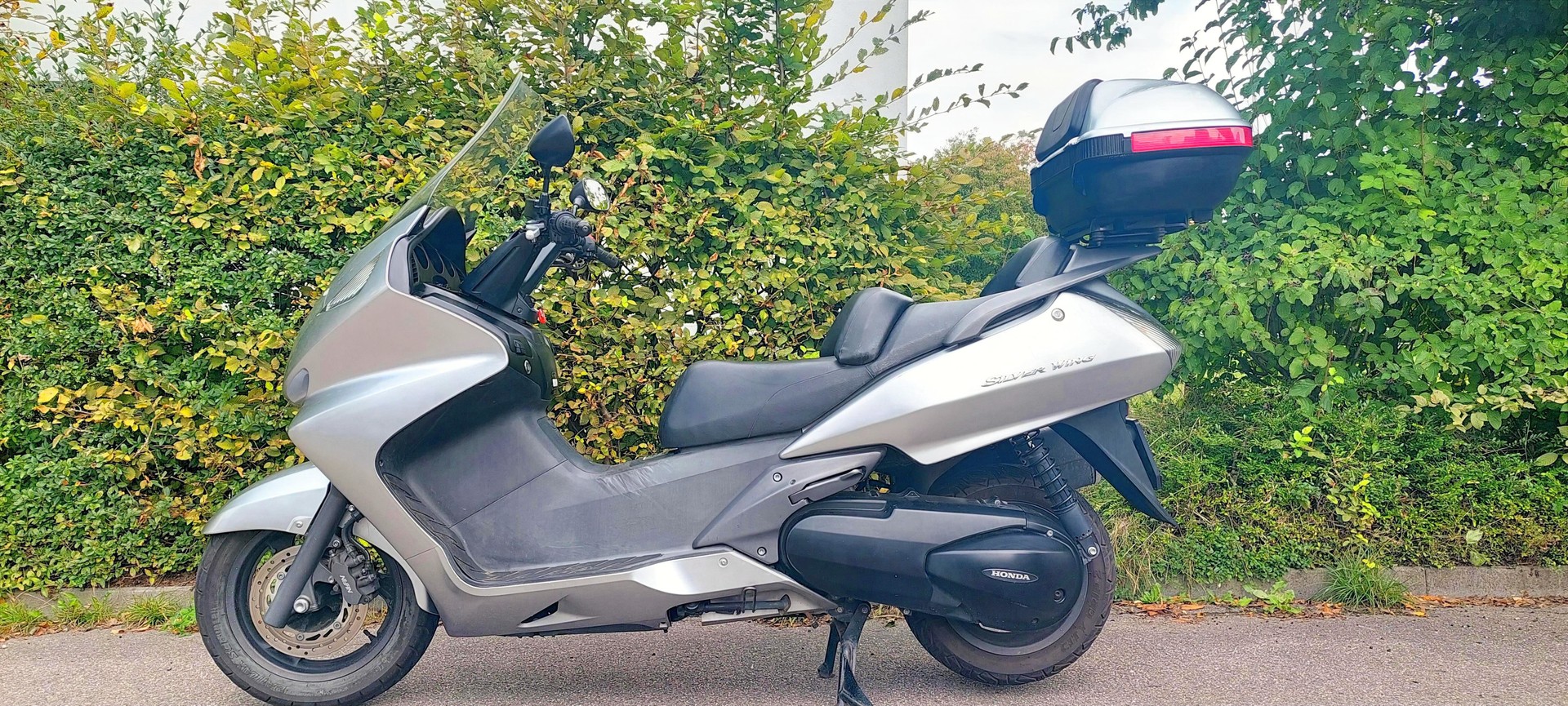 HONDA FJS 400 Silver Wing-image-0
