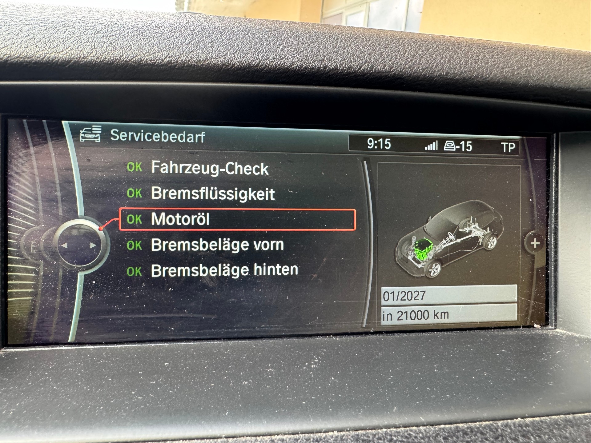 BMW X1 xDrive 20i Sport Line Steptronic-image-11