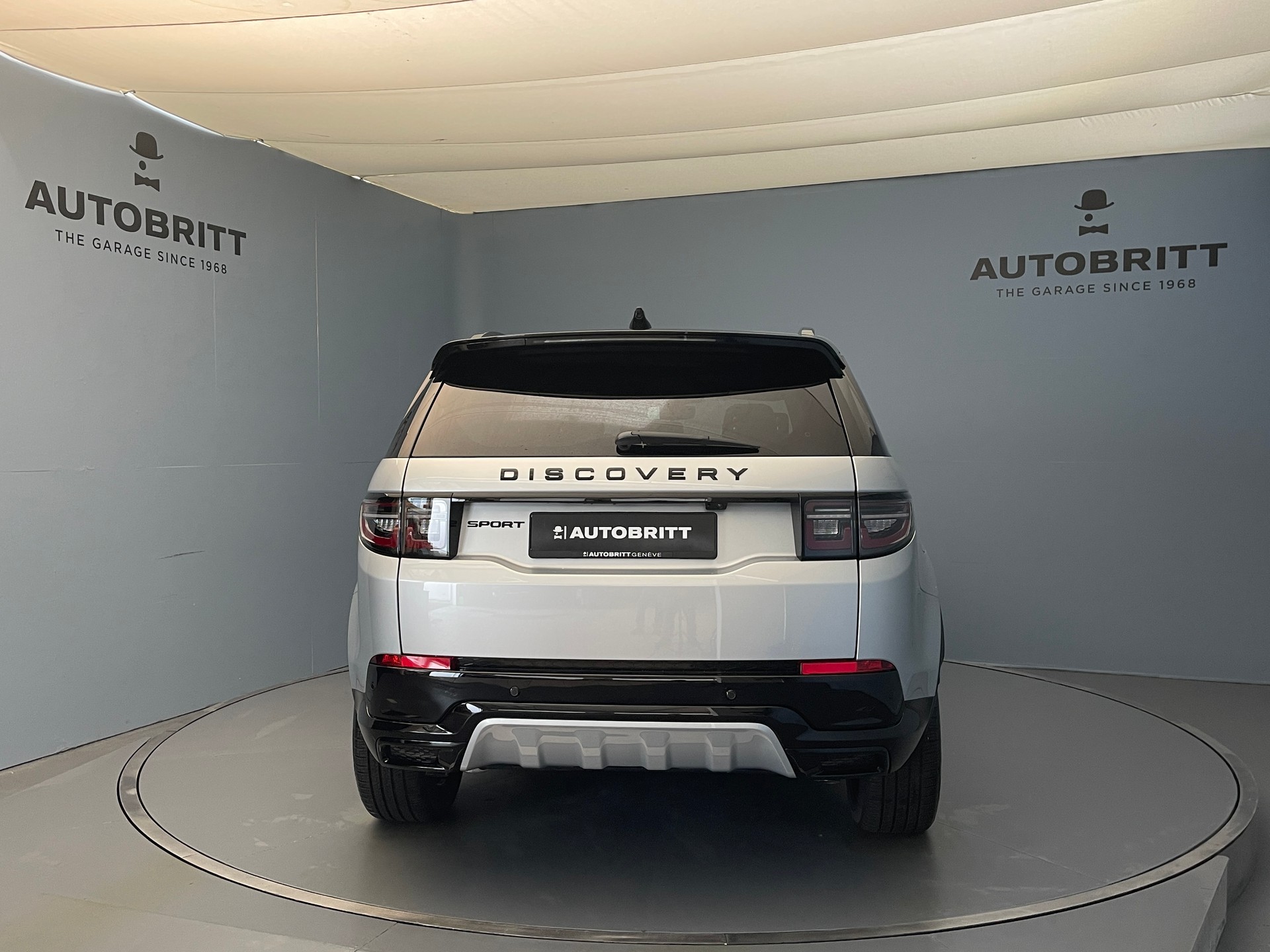 LAND ROVER Discovery Sport 1.5 T 270e Dynamic SE-image-4