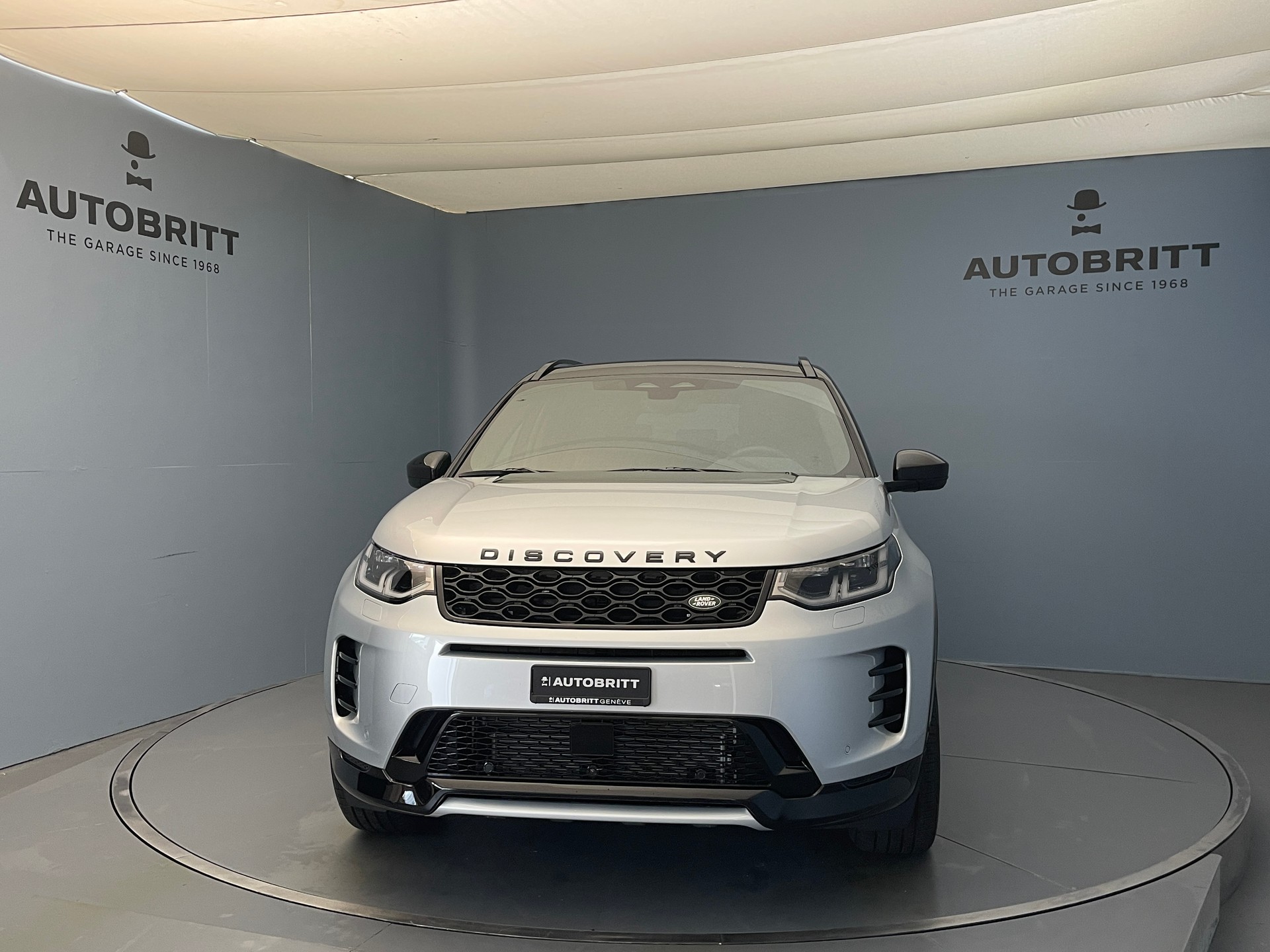 LAND ROVER Discovery Sport 1.5 T 270e Dynamic SE-showroom-element-1