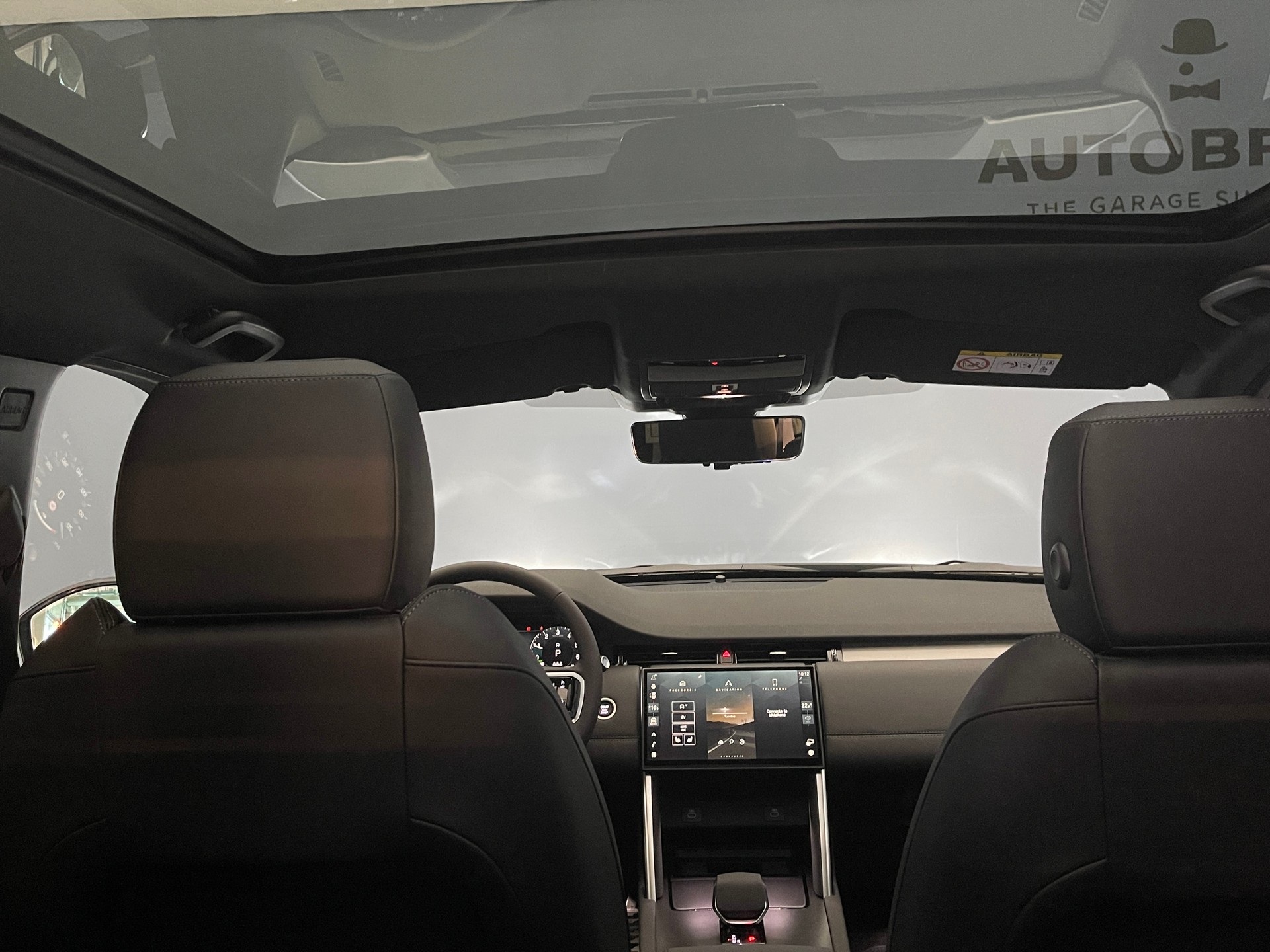 LAND ROVER Discovery Sport 1.5 T 270e Dynamic SE-image-8