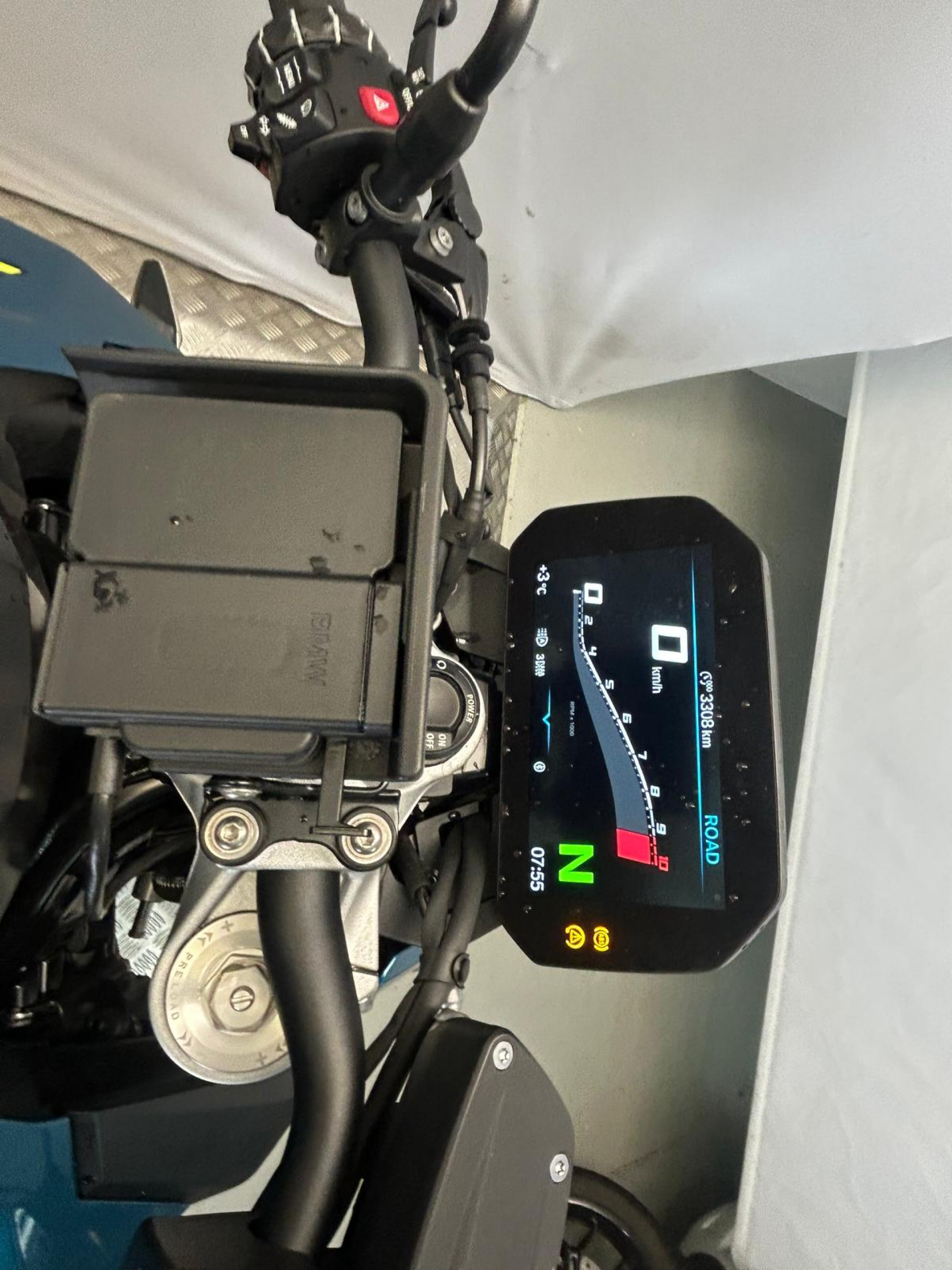 BMW F 900 R-image-5
