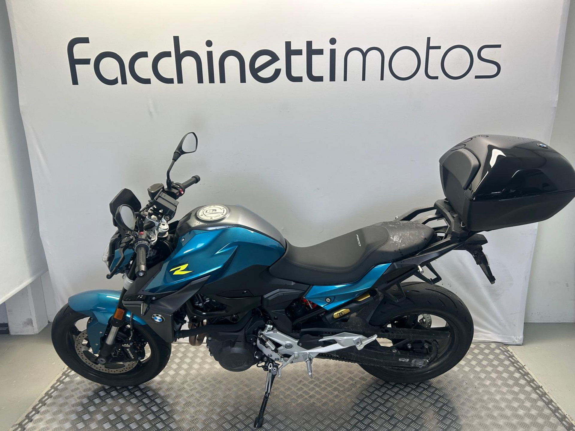 BMW F 900 R-image-1