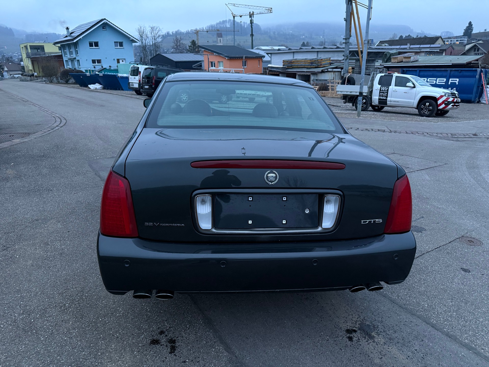 CADILLAC DTS-image-3