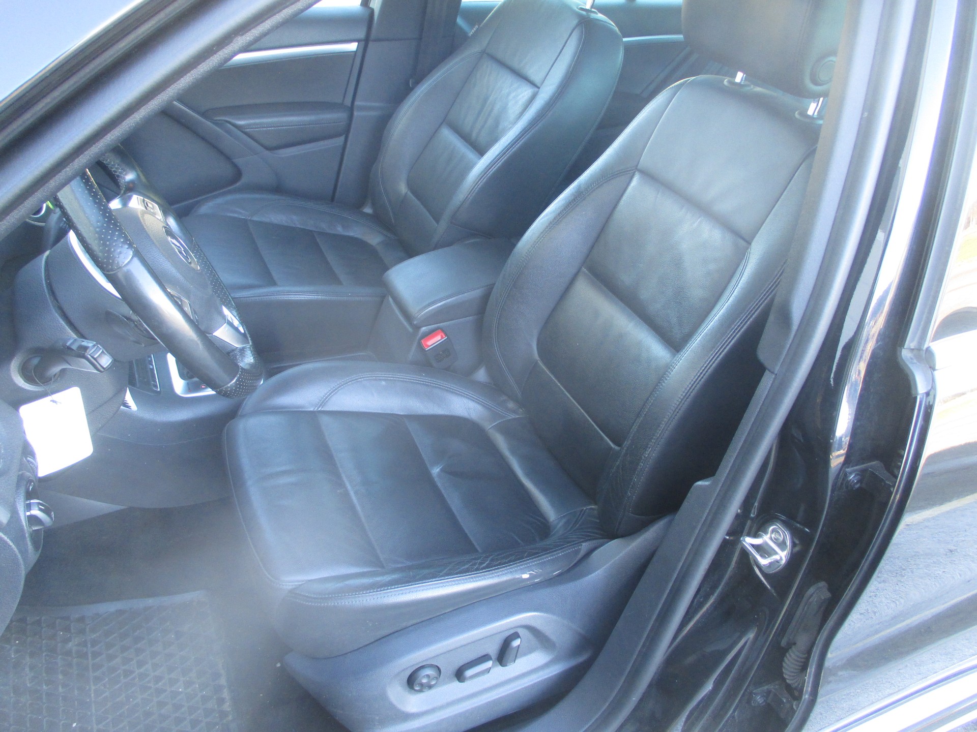 VW Tiguan 2.0 TSI Cup R-Line 4Motion DSG-image-10