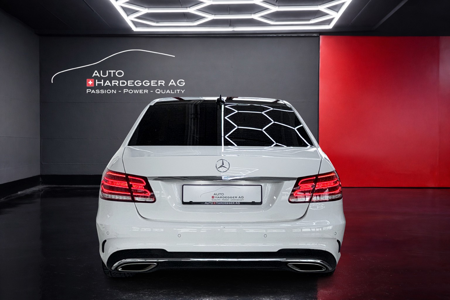 MERCEDES-BENZ E 220 BlueTEC 4Matic AMG Line 7G-Tronic - CH-Auto / Garantie / MFK u. Service frisch!-image-7