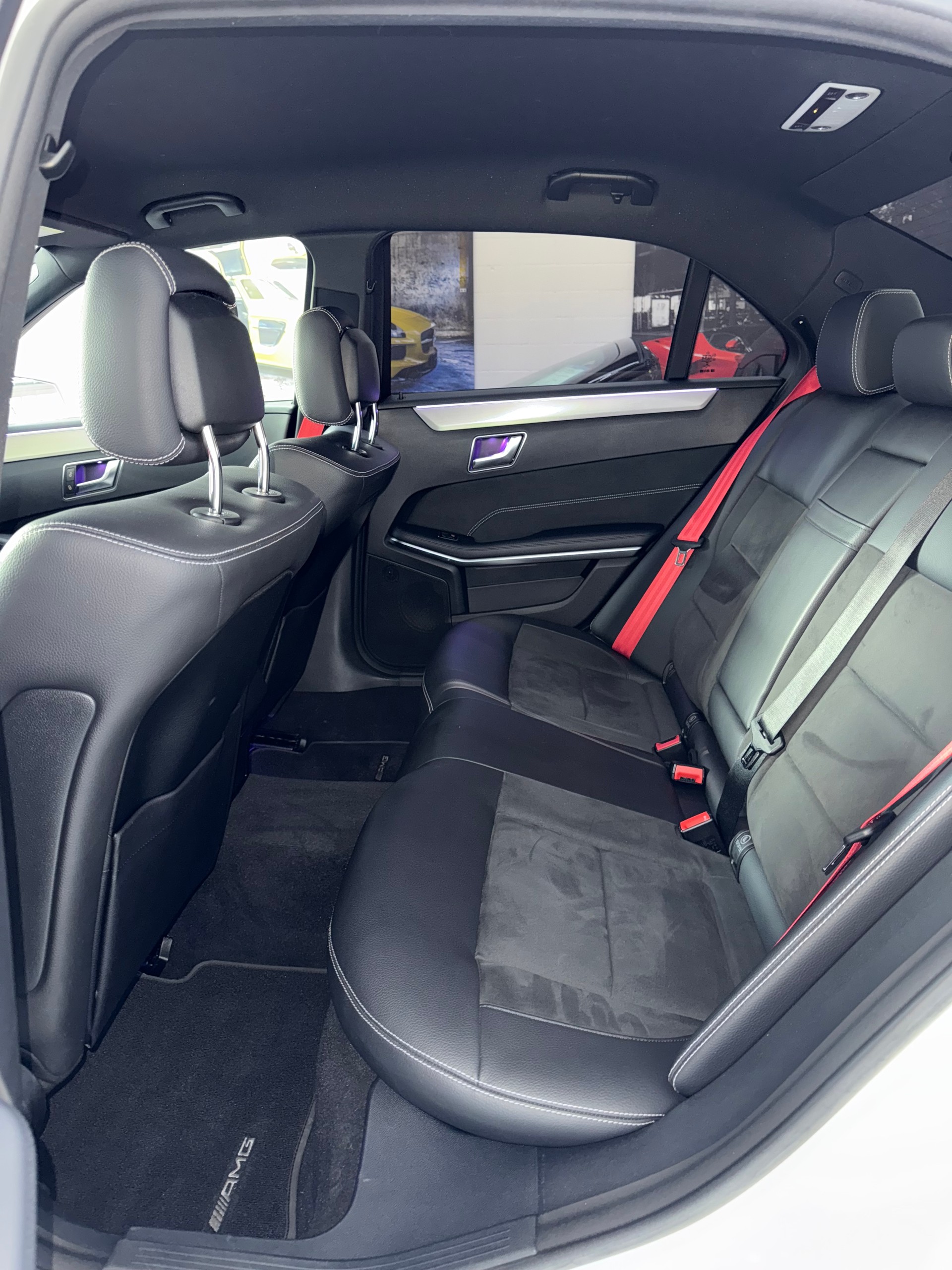 MERCEDES-BENZ E 220 BlueTEC 4Matic AMG Line 7G-Tronic - CH-Auto / Garantie / MFK u. Service frisch!-image-13
