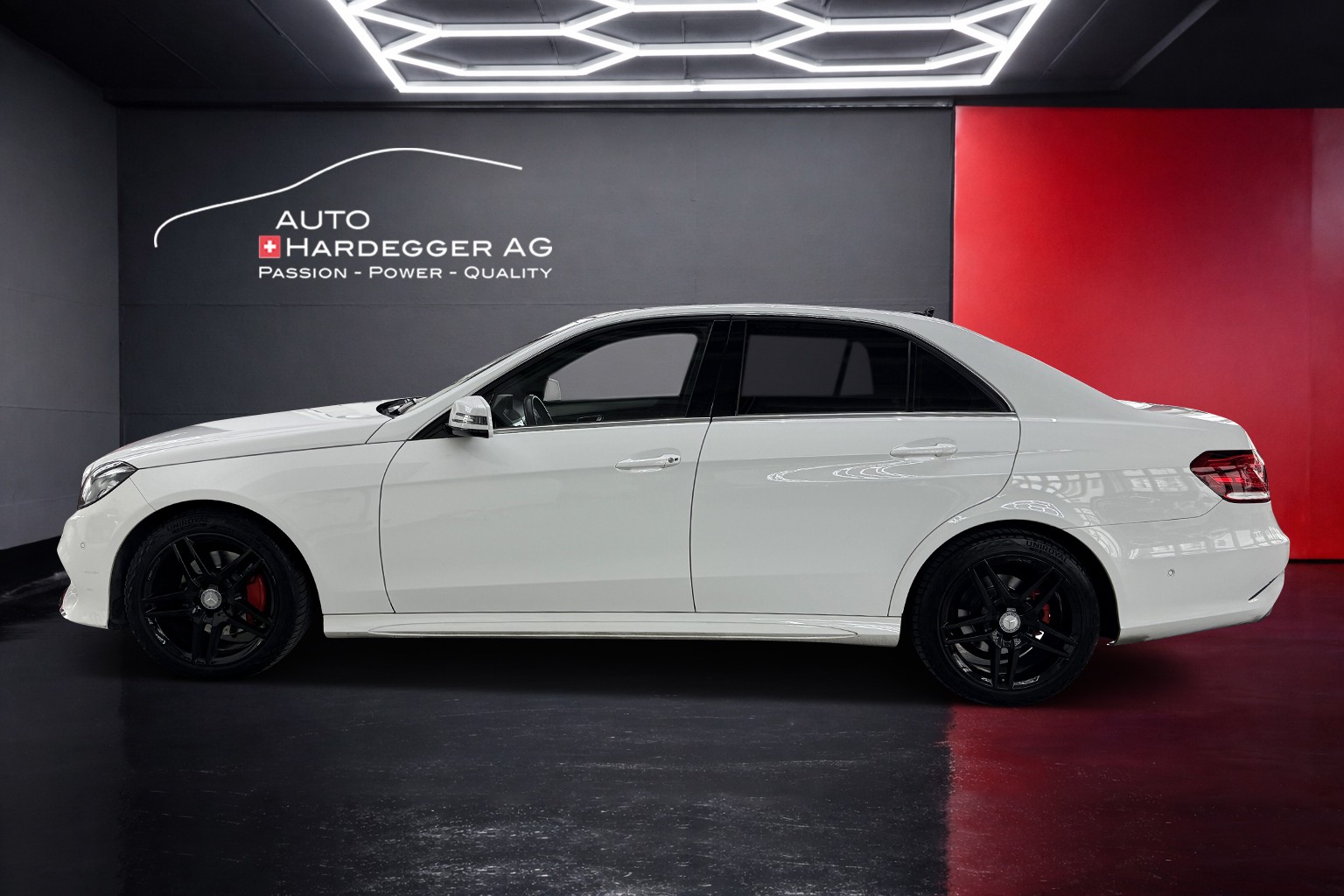 MERCEDES-BENZ E 220 BlueTEC 4Matic AMG Line 7G-Tronic - CH-Auto / Garantie / MFK u. Service frisch!-image-6