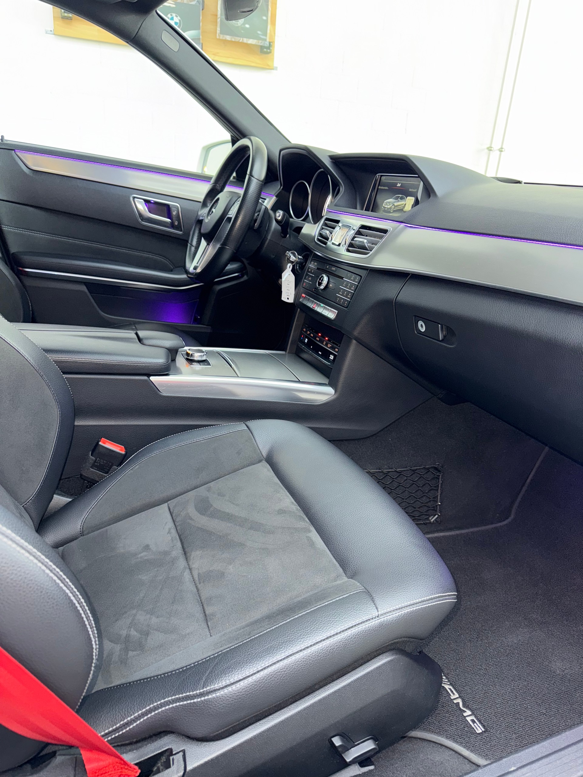 MERCEDES-BENZ E 220 BlueTEC 4Matic AMG Line 7G-Tronic - CH-Auto / Garantie / MFK u. Service frisch!-image-10