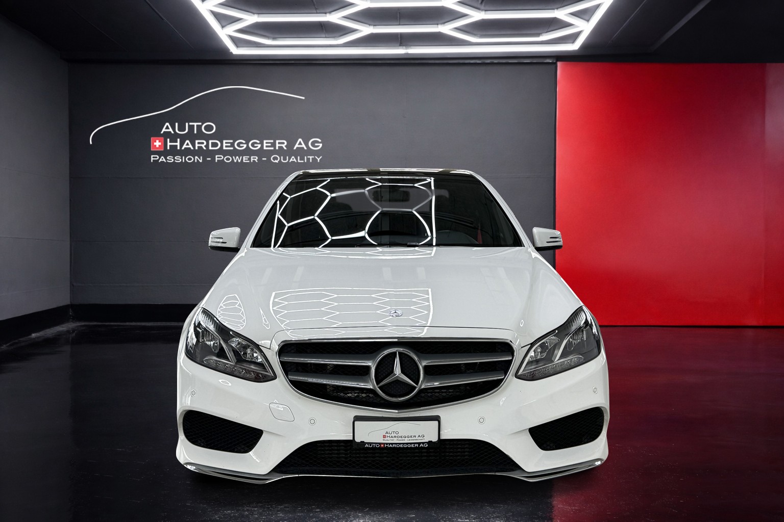 MERCEDES-BENZ E 220 BlueTEC 4Matic AMG Line 7G-Tronic - CH-Auto / Garantie / MFK u. Service frisch!-showroom-element-3