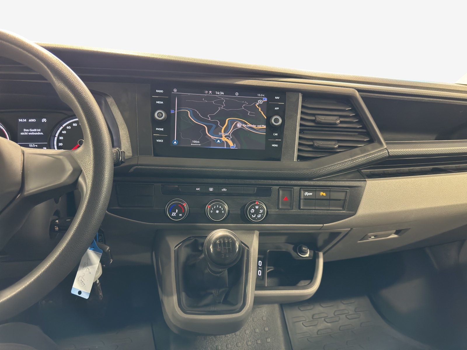 VW T6.1 2.0 TDI 4Motion-image-10