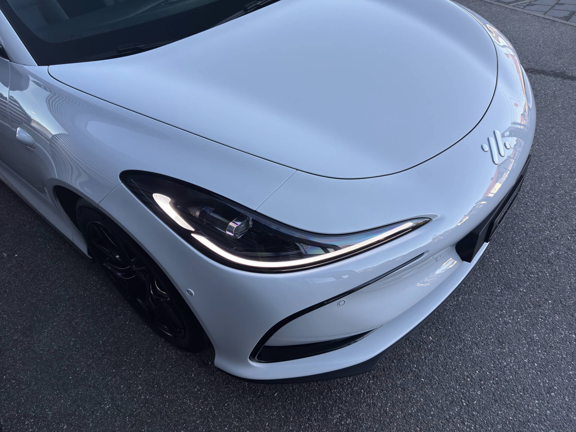 MG IM5 100 kWh Performance 4WD-image-7