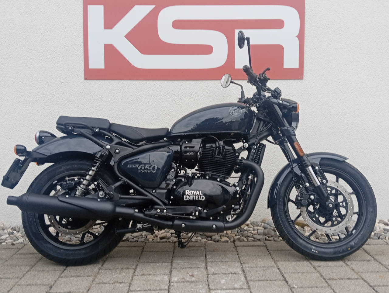 ROYAL ENFIELD Shotgun 650 Single-image-0