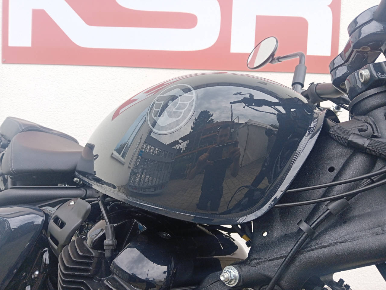 ROYAL ENFIELD Shotgun 650 Single-image-7