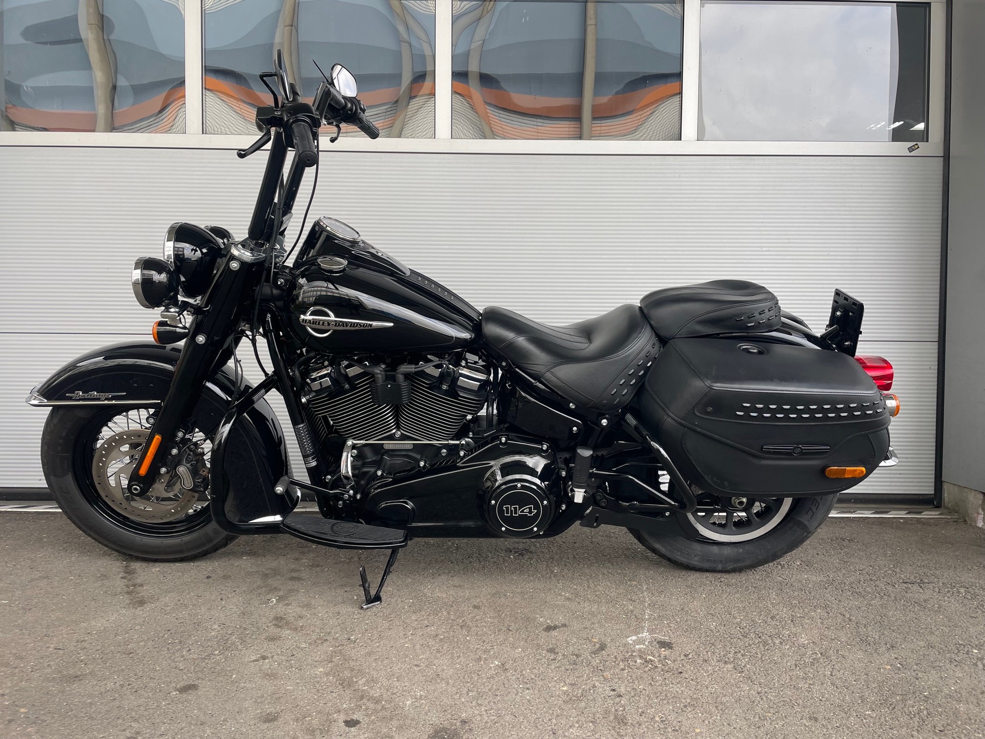 HARLEY-DAVIDSON FLHCS Heritage Classic 114 ABS-image-1