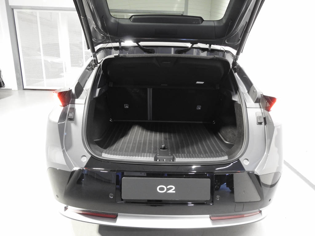 LYNK & CO 02-image-5