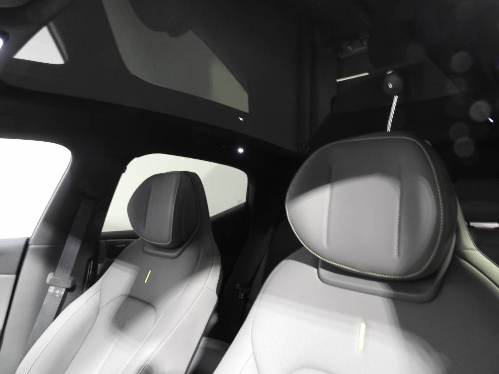 LYNK & CO 02-image-13