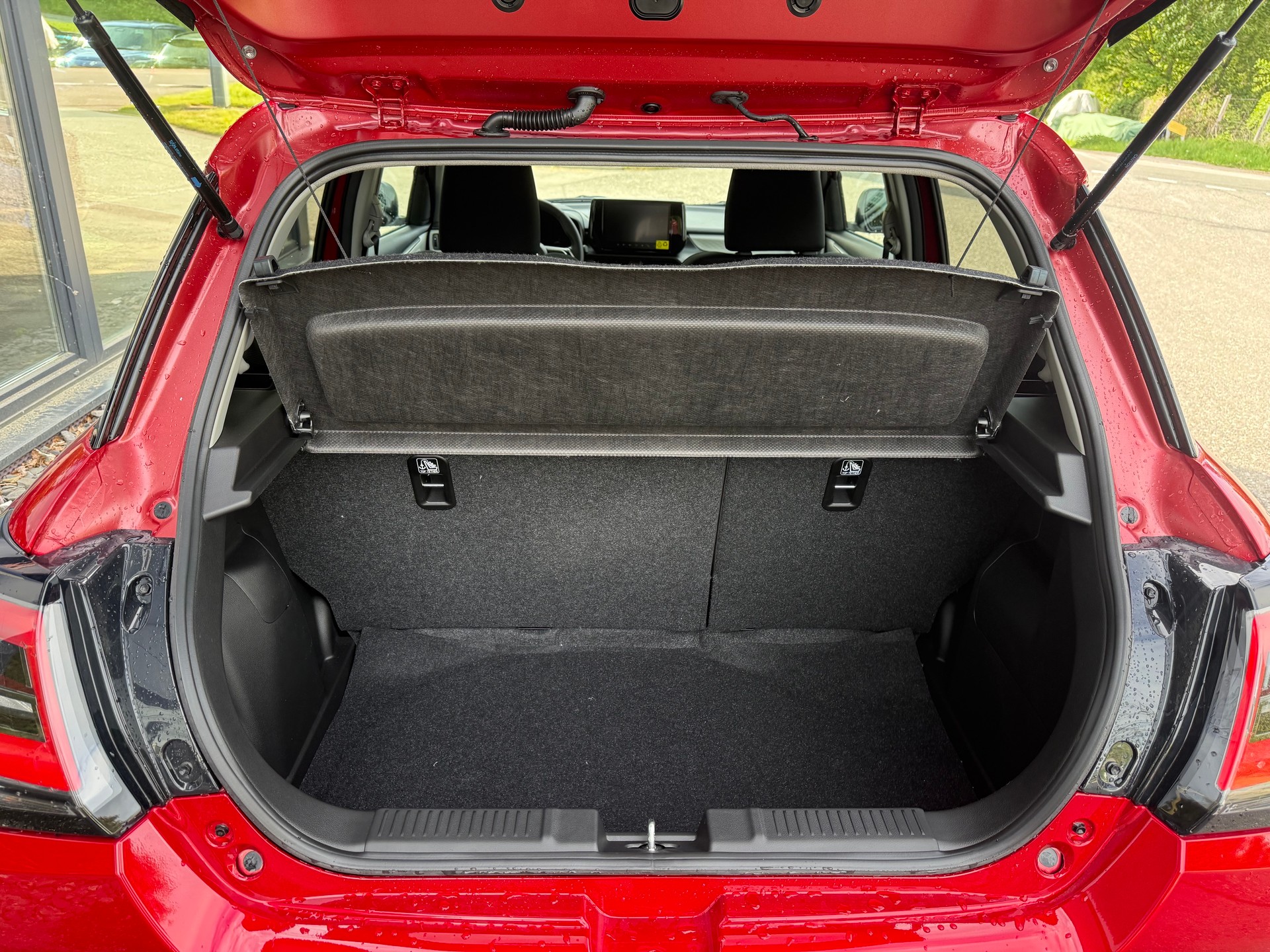 SUZUKI Swift 1.2 Sakura Top Hybrid 4x4-image-7