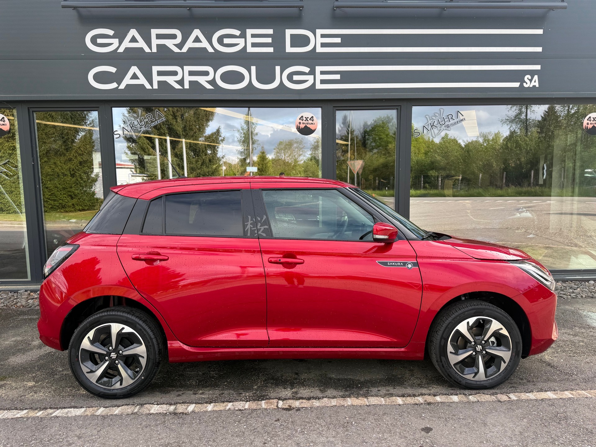 SUZUKI Swift 1.2 Sakura Top Hybrid 4x4-image-6