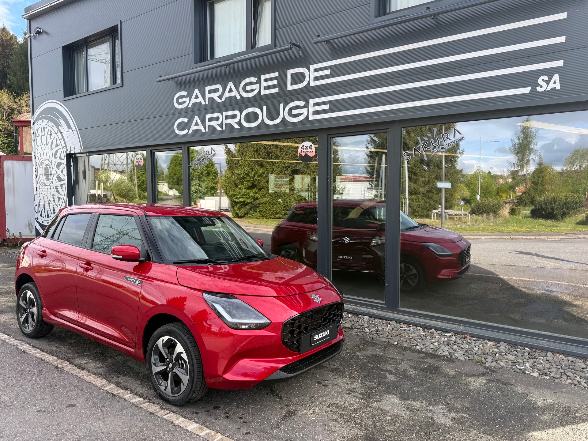 SUZUKI Swift 1.2 Sakura Top Hybrid 4x4