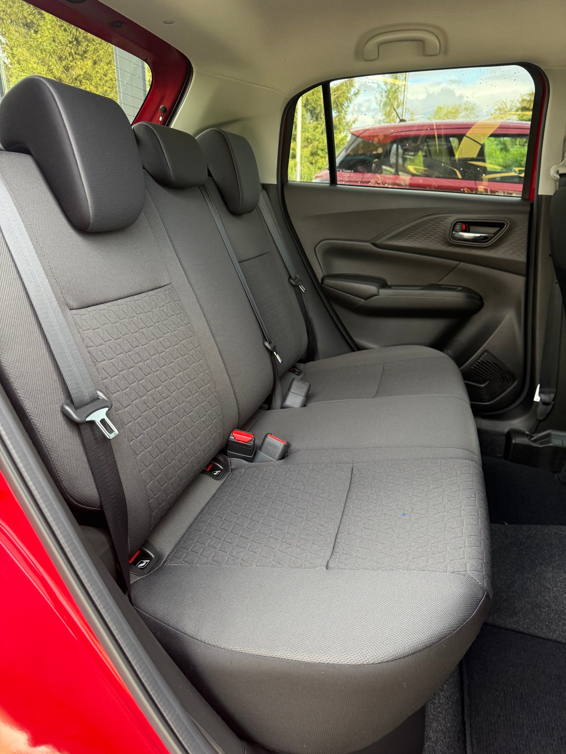 SUZUKI Swift 1.2 Sakura Top Hybrid 4x4-image-8