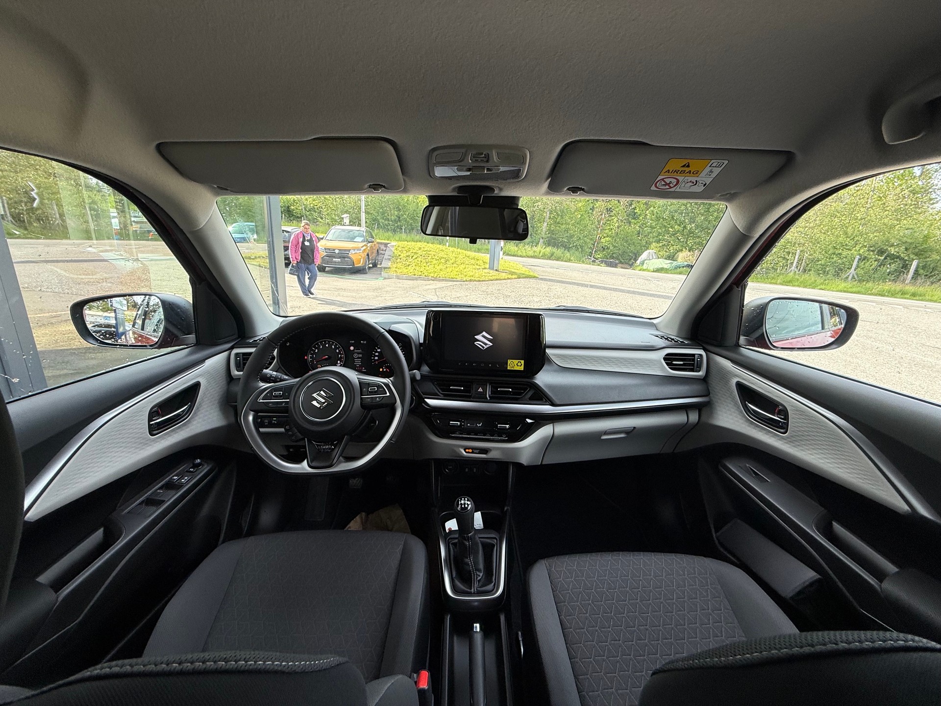 SUZUKI Swift 1.2 Sakura Top Hybrid 4x4-image-10