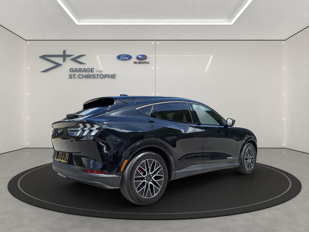 FORD Mustang Mach-E Premium AWD-image-4