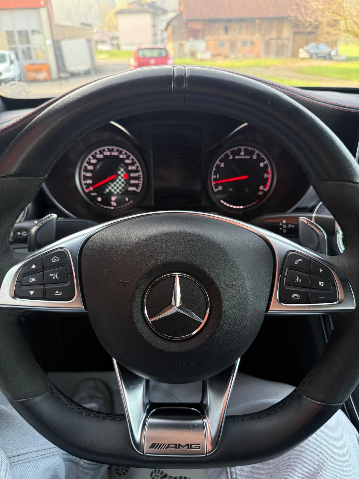 MERCEDES-BENZ C 43 Cabriolet AMG 4Matic 9G-Tronic-image-11