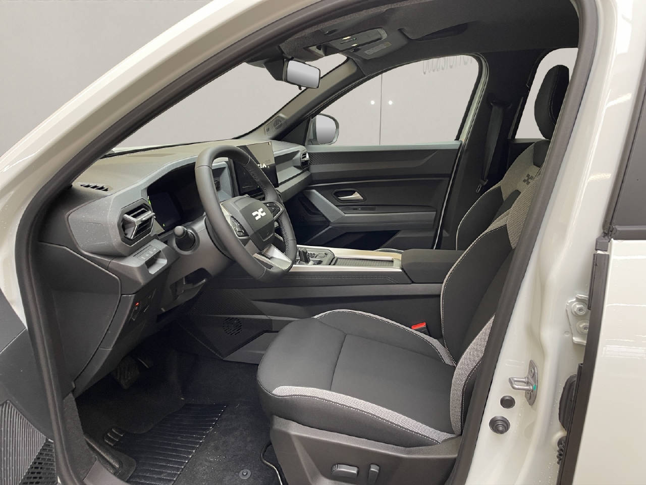 DACIA Bigster 1.8 Hybrid Journey-showroom-element-3