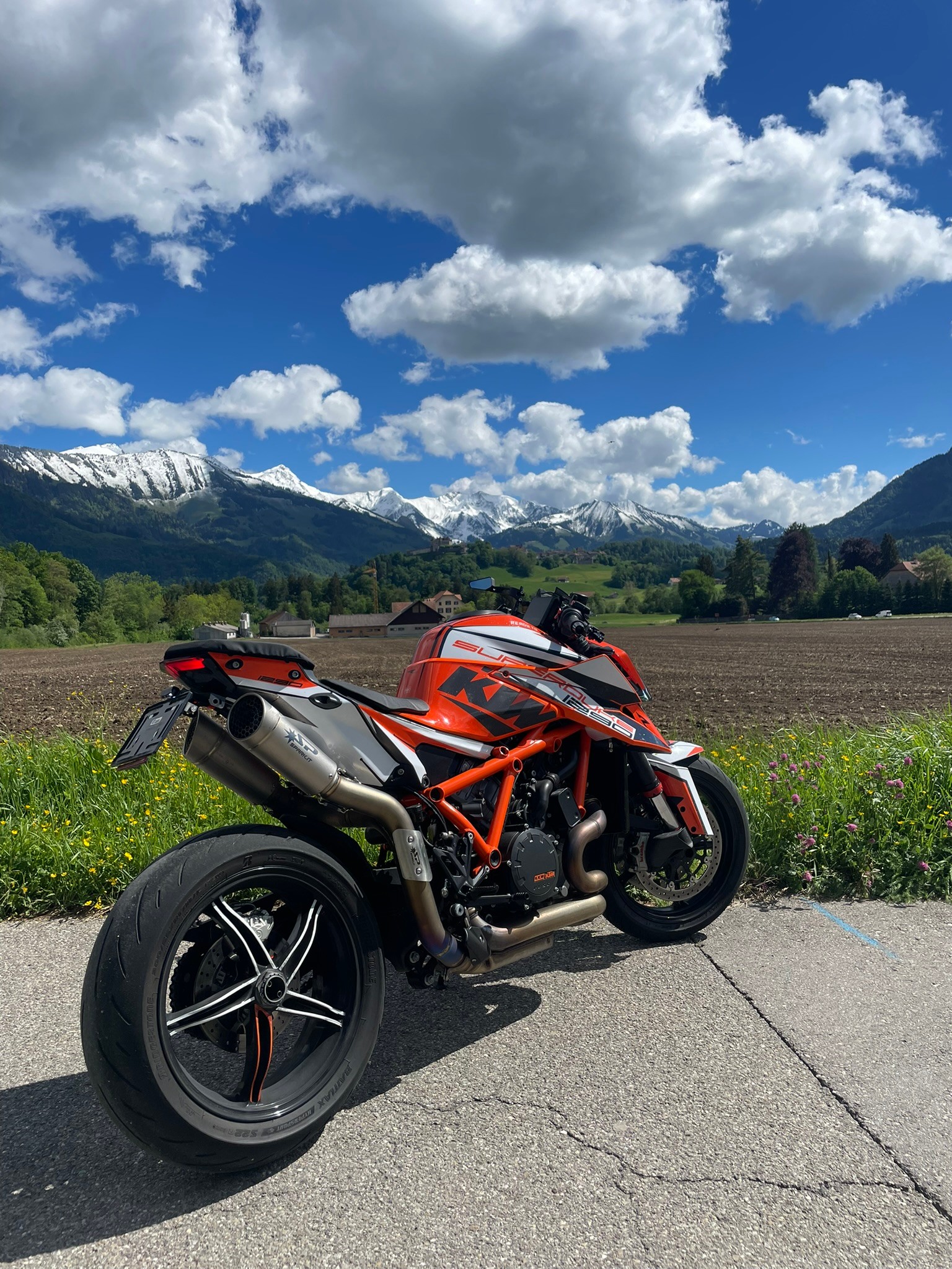 KTM 1290 Super Duke R-image-2