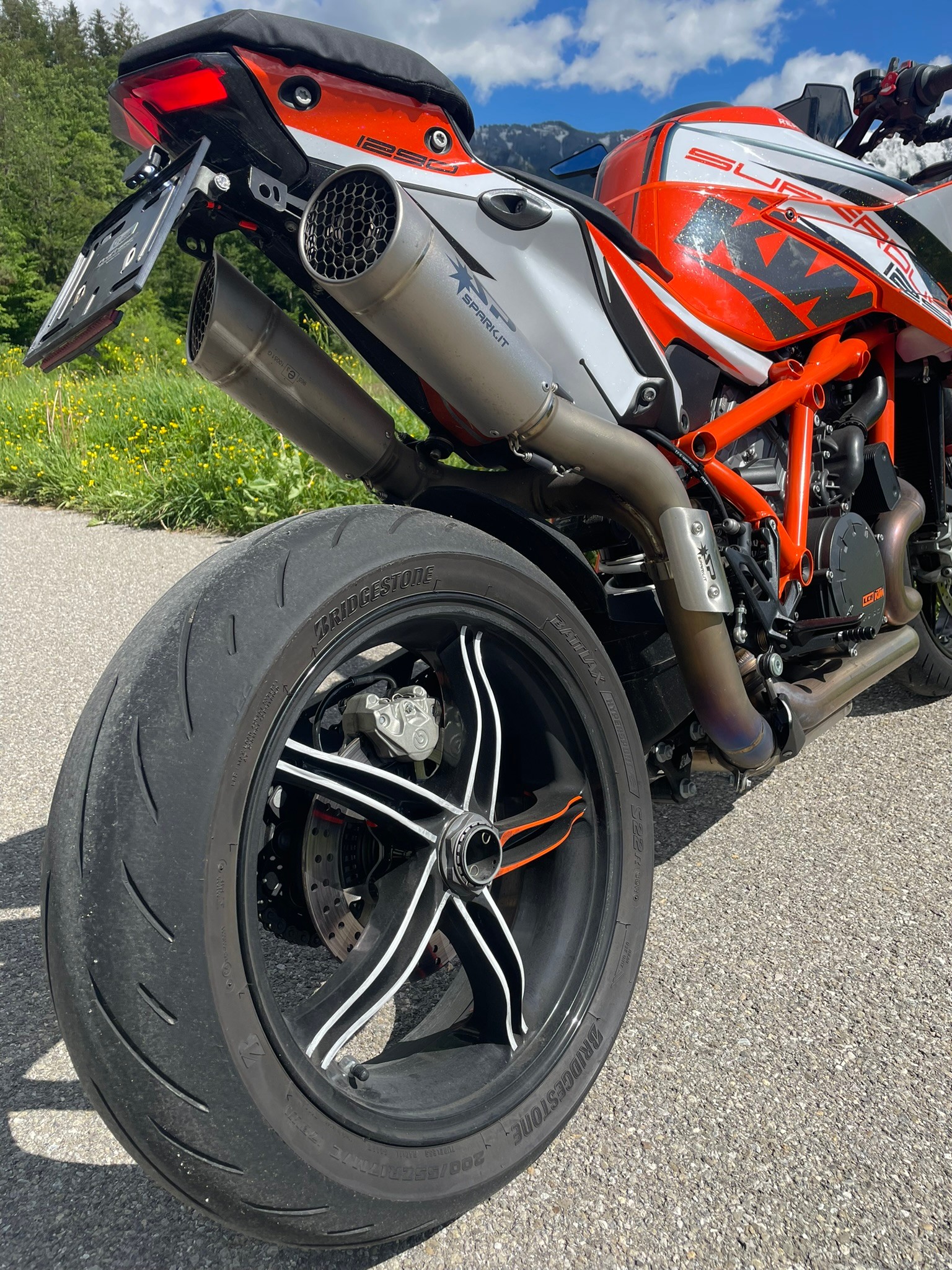 KTM 1290 Super Duke R-image-6