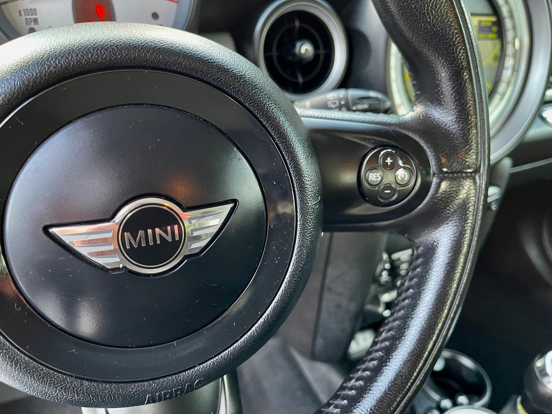 MINI One Ray-image-13