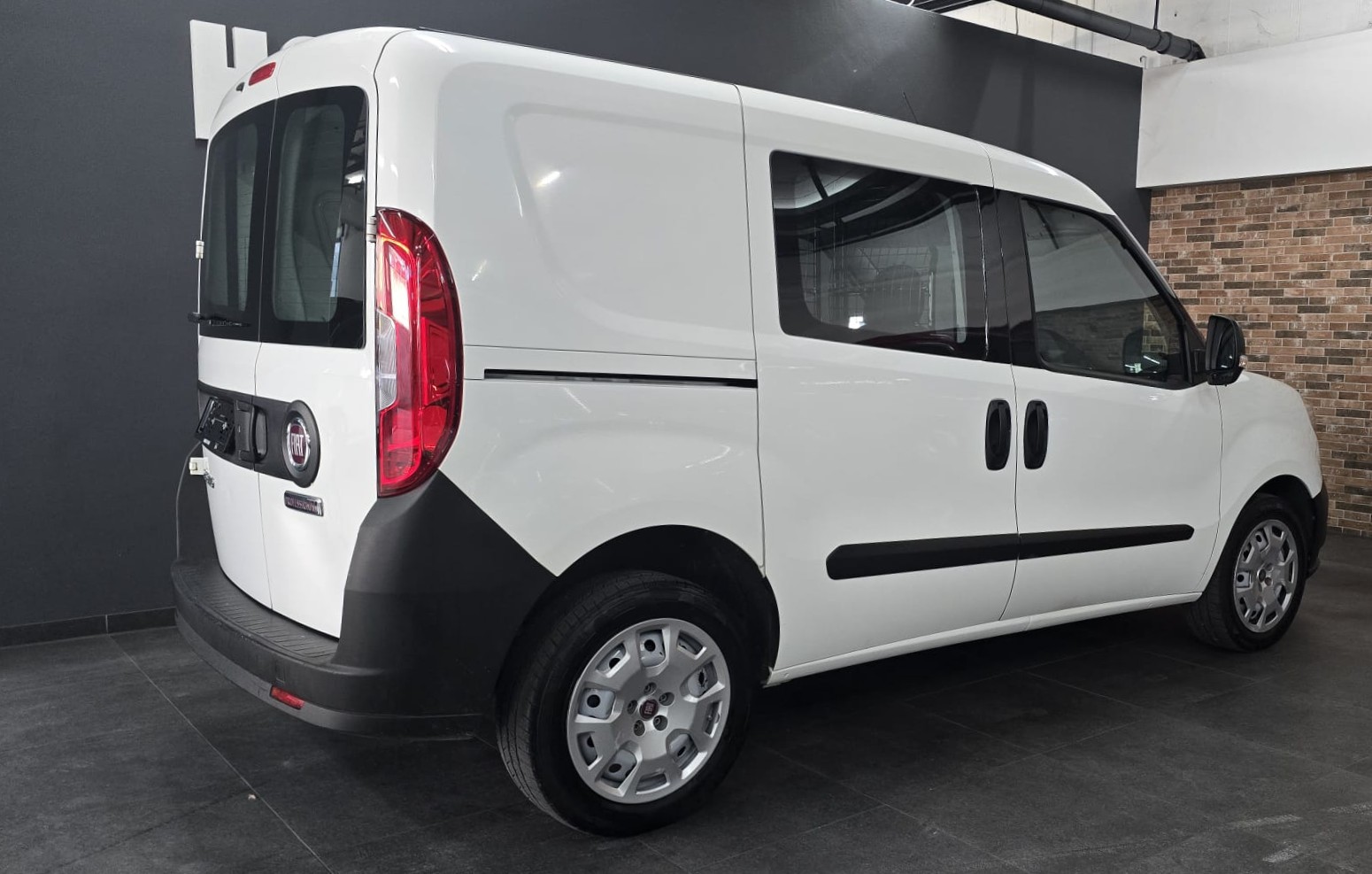 FIAT Doblò 1.4 Natural Power Cargo Base-image-9