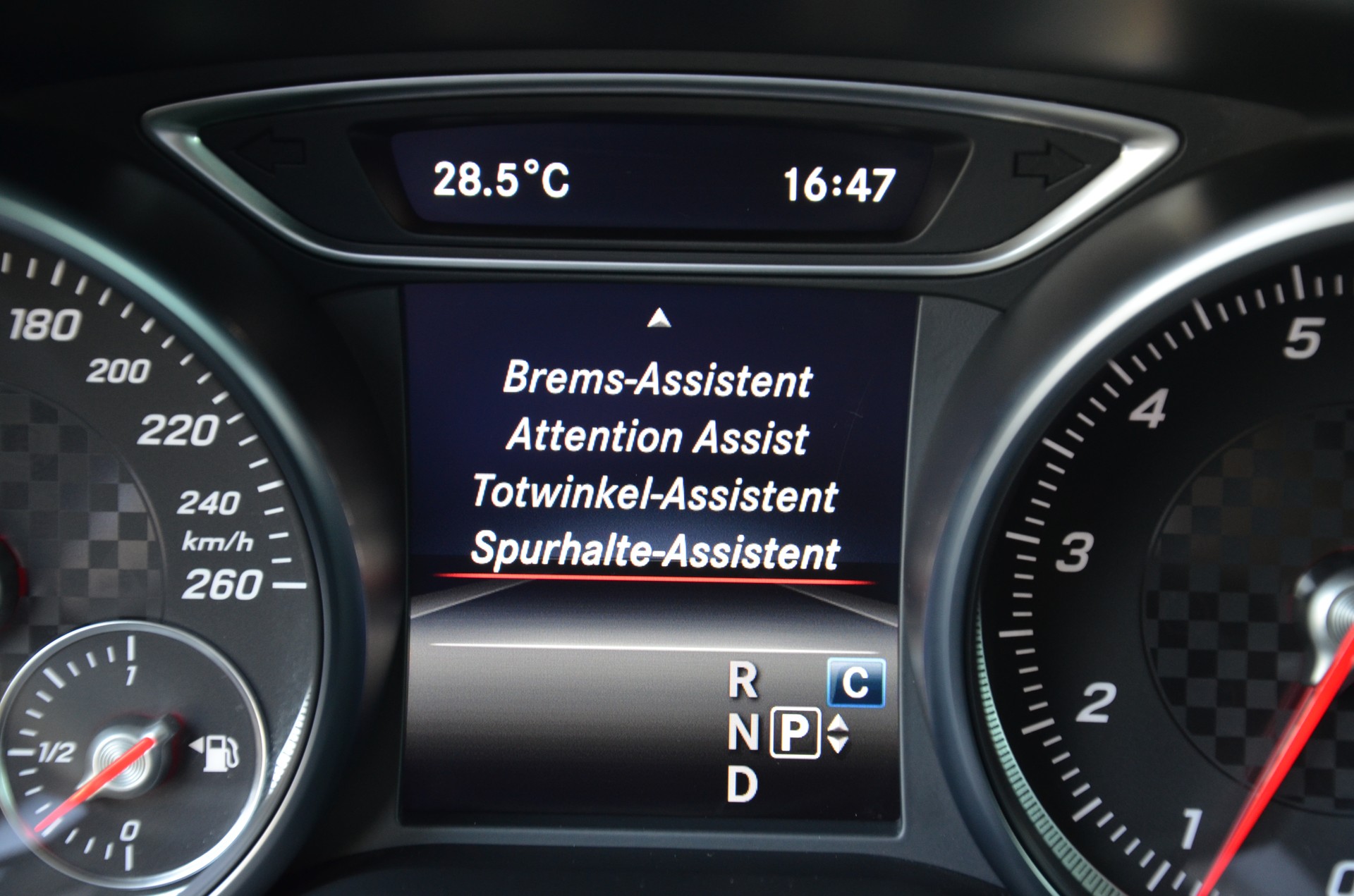 MERCEDES-BENZ A 250 AMG Line 4Matic 7G-DCT*Frisch ab MFK,1 Jahr oder 20000km Garantie auf Motor und Getriebe*-image-14
