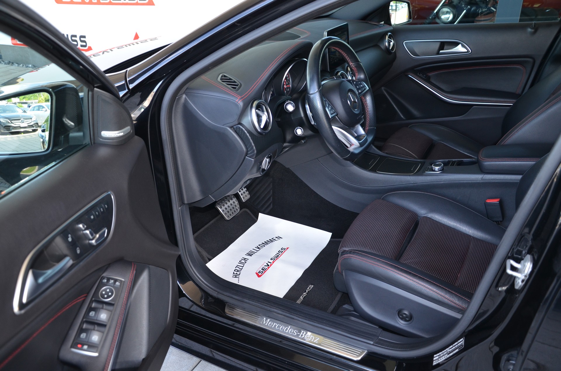 MERCEDES-BENZ A 250 AMG Line 4Matic 7G-DCT*Frisch ab MFK,1 Jahr oder 20000km Garantie auf Motor und Getriebe*-image-8
