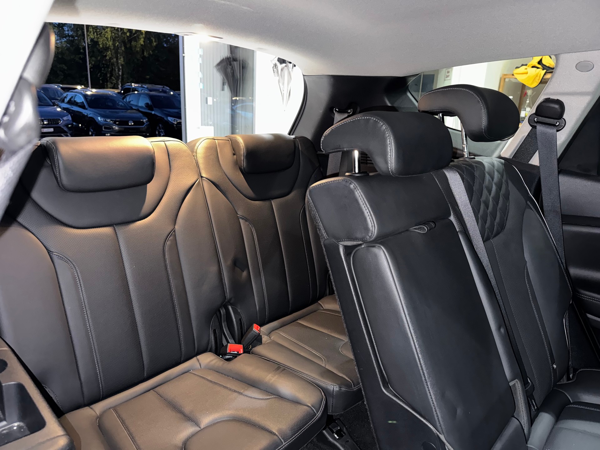 HYUNDAI Santa Fe 1.6 T-GDi HEV Amplia 4WD Automatic | 1.Hand | Inkl. Dachbox | Werksgarantie |-image-22