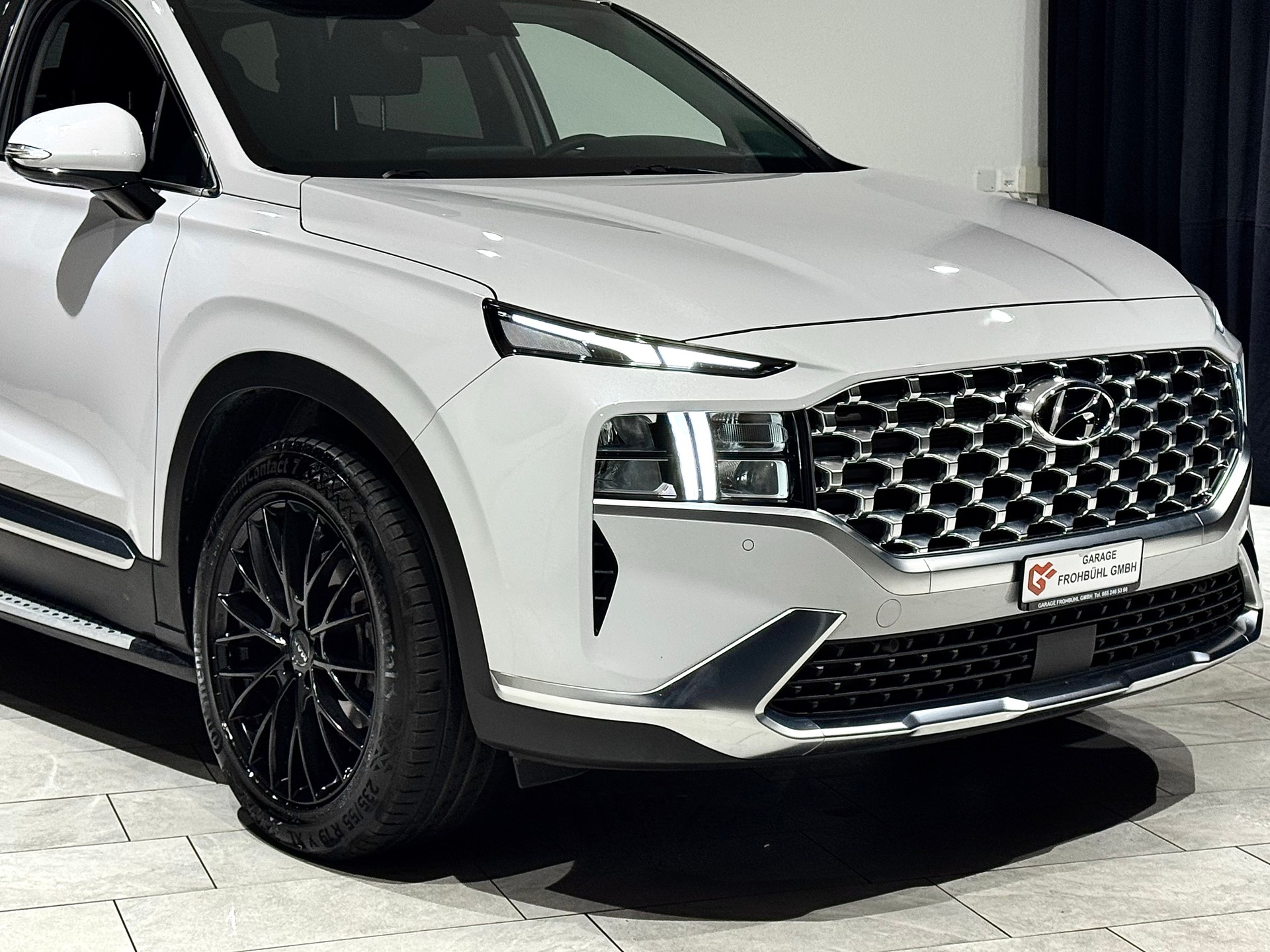 HYUNDAI Santa Fe 1.6 T-GDi HEV Amplia 4WD Automatic | 1.Hand | Inkl. Dachbox | Werksgarantie |-image-8