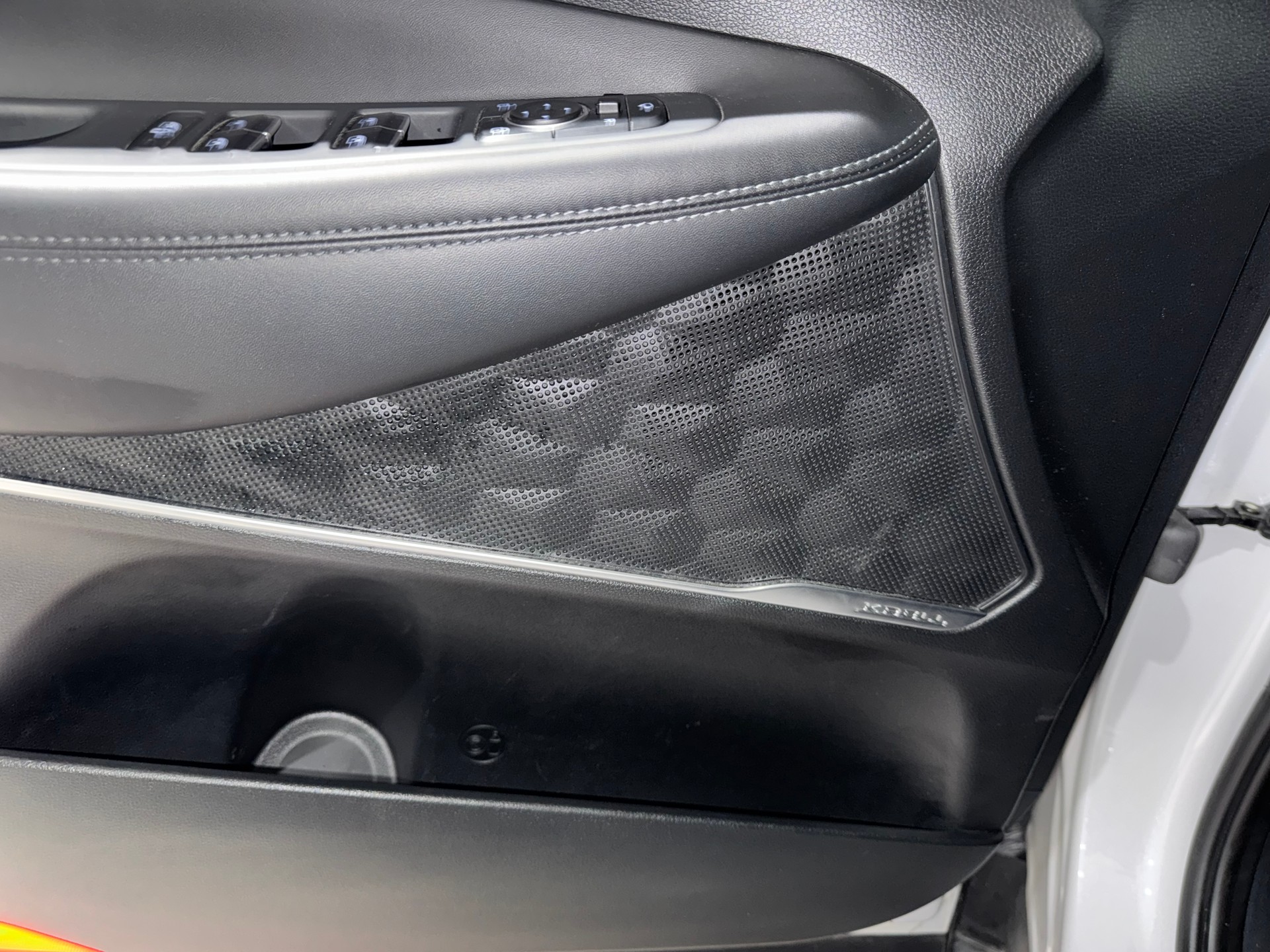 HYUNDAI Santa Fe 1.6 T-GDi HEV Amplia 4WD Automatic | 1.Hand | Inkl. Dachbox | Werksgarantie |-image-16