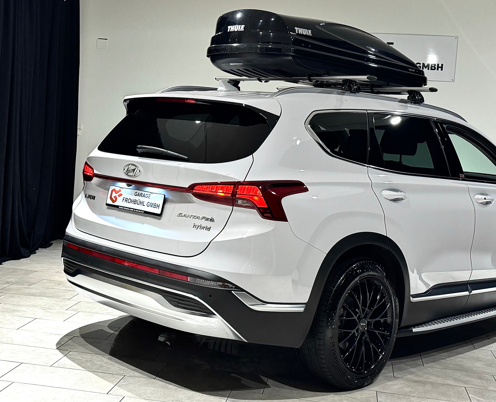 HYUNDAI Santa Fe 1.6 T-GDi HEV Amplia 4WD Automatic | 1.Hand | Inkl. Dachbox | Werksgarantie |-image-7